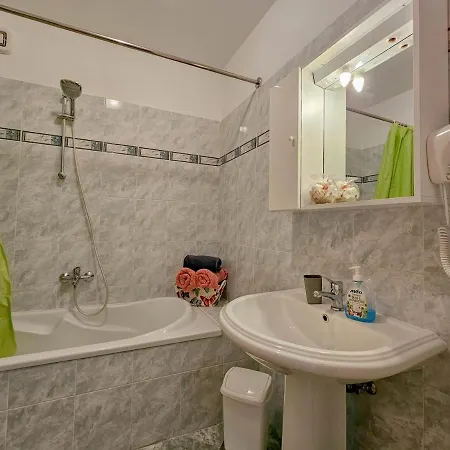 Liam * Novigrad Istria