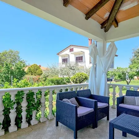 Liam * Novigrad Istria